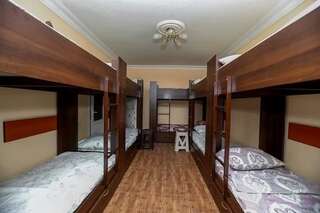 Хостелы ETNA hostel Ереван Кровать в общем 8-местном номере-2