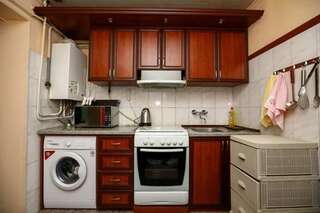 Хостелы ETNA hostel Ереван Кровать в общем 8-местном номере-8