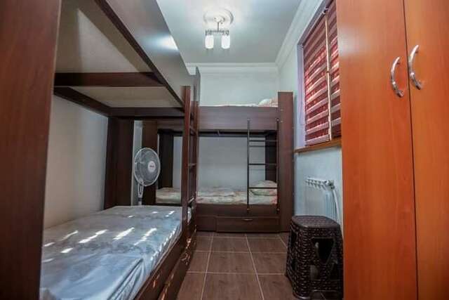 Хостелы ETNA hostel Ереван-11